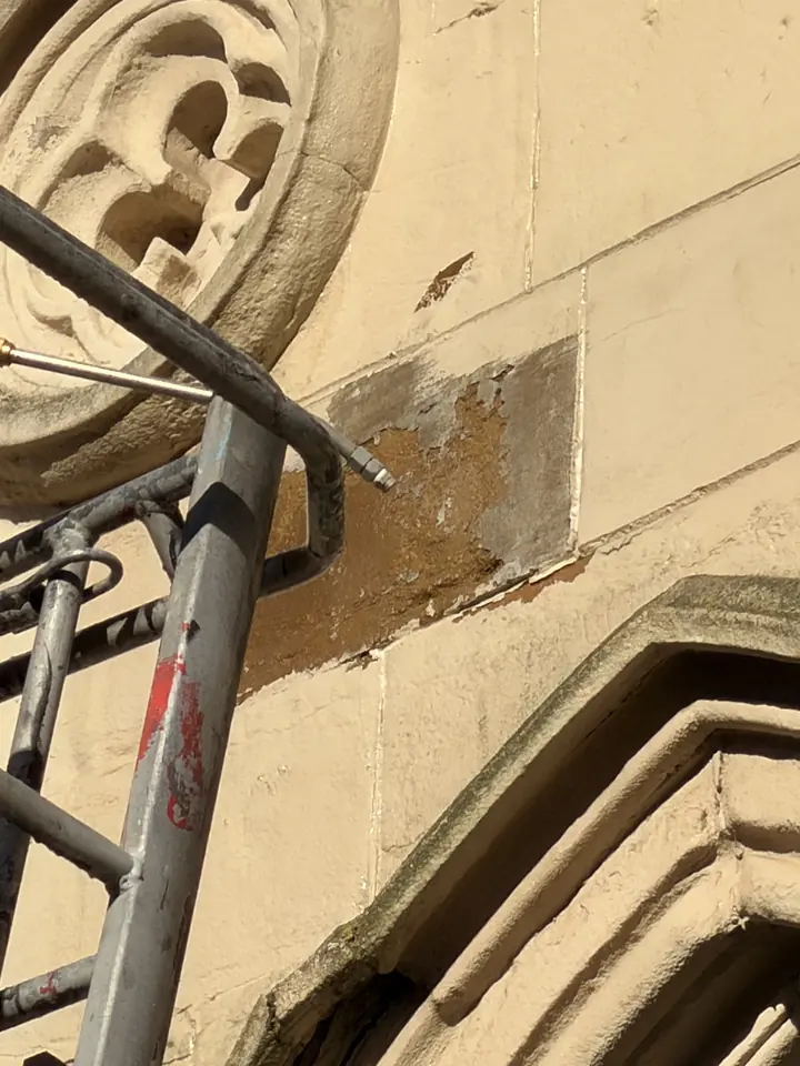 DOFF lifting paint staining from sandstone